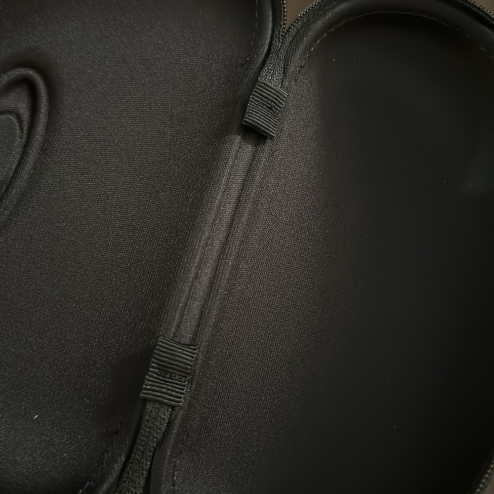 Oakley Radar Array Soft Shell Vault Sunglasses Ca… - image 6